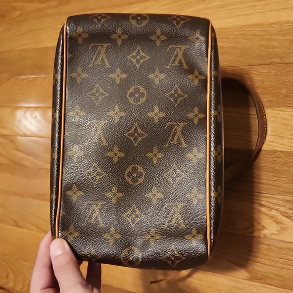 Lousi Vuttion Monogram Batignolles Vertical tote - Picture 7 of 8